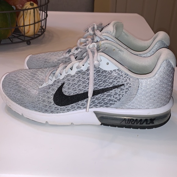 Nike Airmax sneakers sequent 2 gray and white size 9 1/2 - Picture 7 of 9